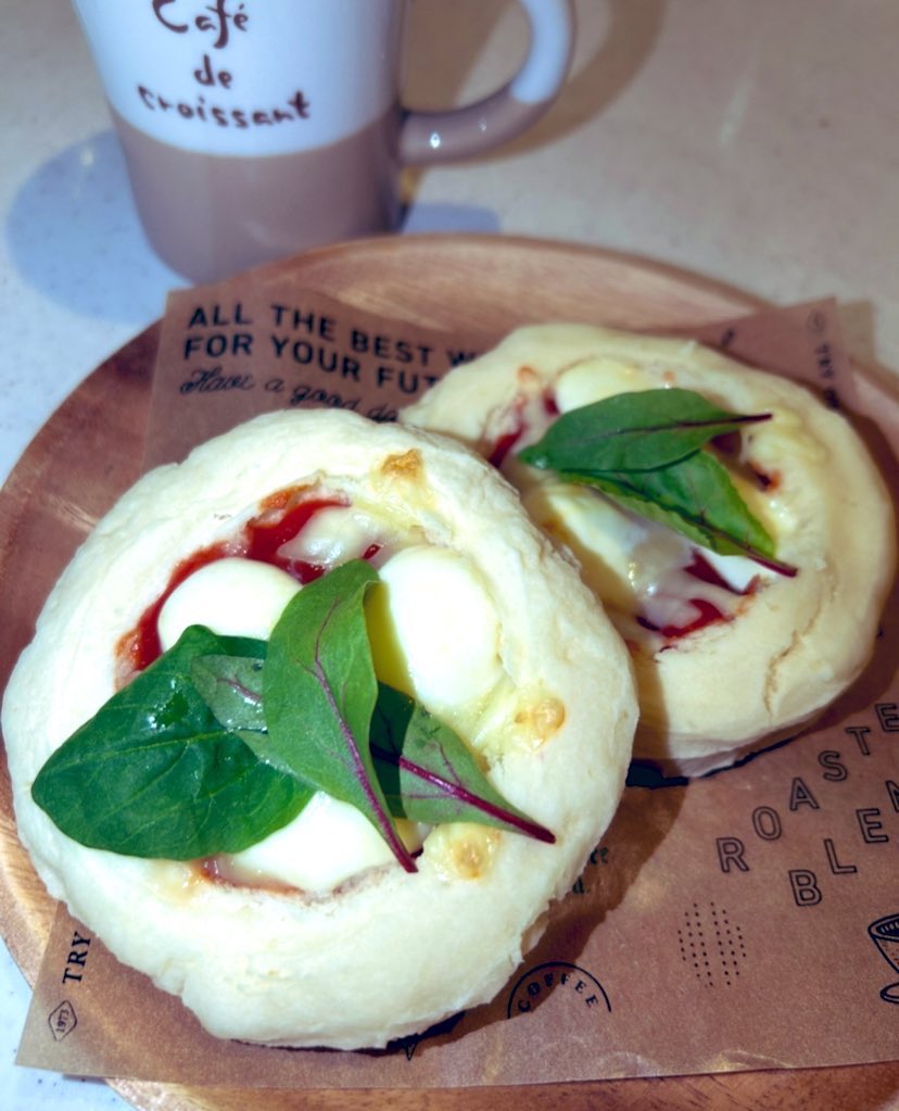 ♦︎ ケイトウ様御専用ページ♦︎ 可愛いピンク色の薔薇の花💗 鮮やかな色の花は『ケイトウ』🩷 今日の空