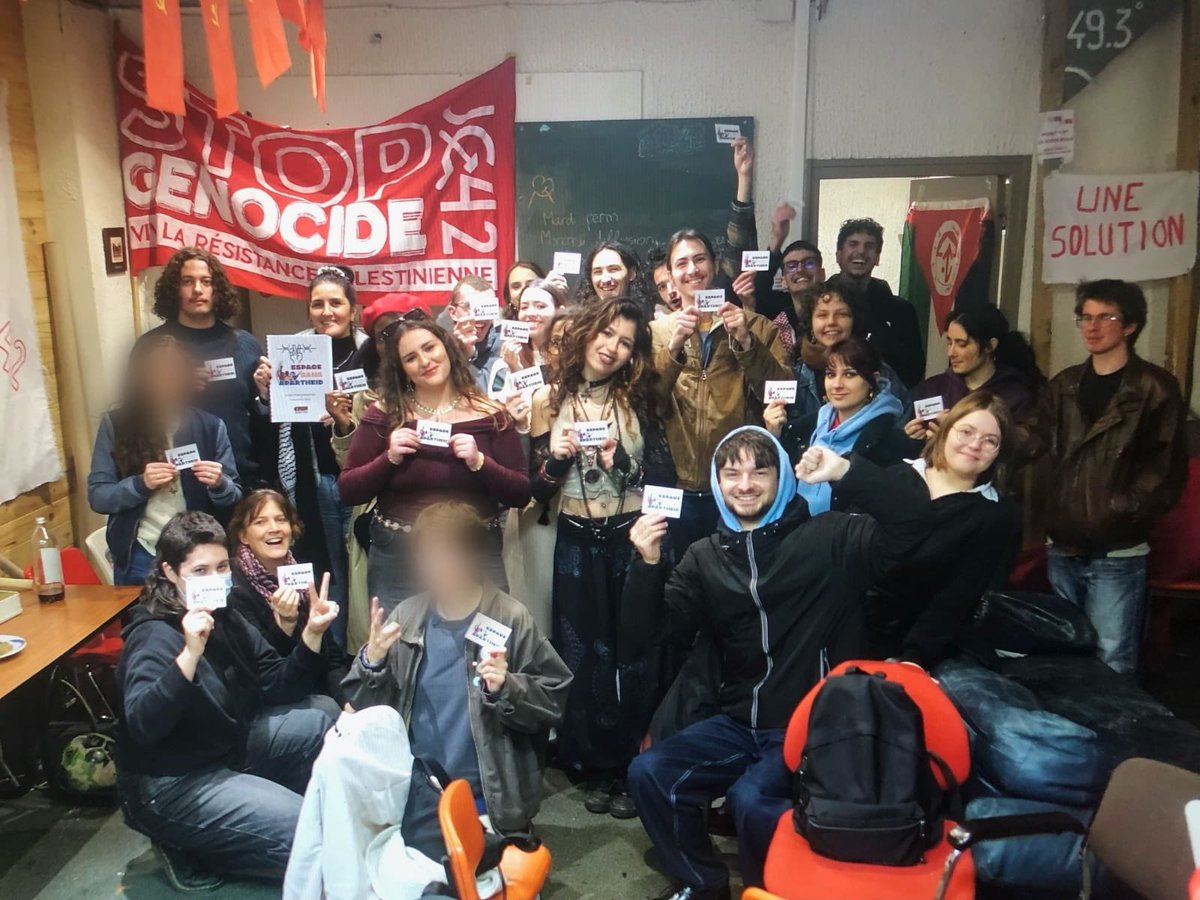 🇵🇸 Nous avons inauguré les quatre premiers Espaces sans apartheid à Sainté le 11 novembre 2025
Des lieux qui s’engagent à lutter c/l’apartheid, le colonialisme, le génocide, &amp; toutes formes d’oppressions
Lieu culturel, syndicat, entreprise, orga contactez-nous pour devenir un ESA