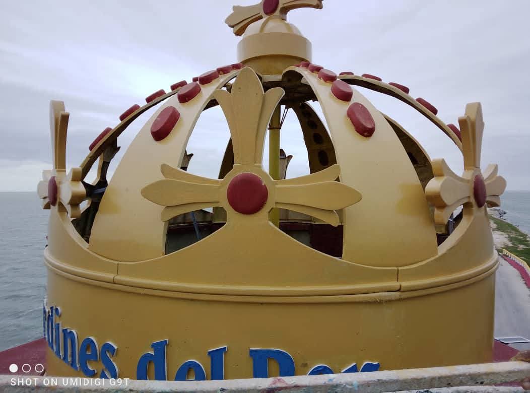 romanrl87's tweet photo. El remozamiento de la monumental corona se suma a las acciones ejecutadas en el pedraplén Turiguanó-#CayoCoco para exhibir una imagen renovada en el destino @JardinesdelRey al iniciar en noviembre la temporada de alta turística.
@MinturCuba @citmaciego https://t.co/ok3dbutrgg
