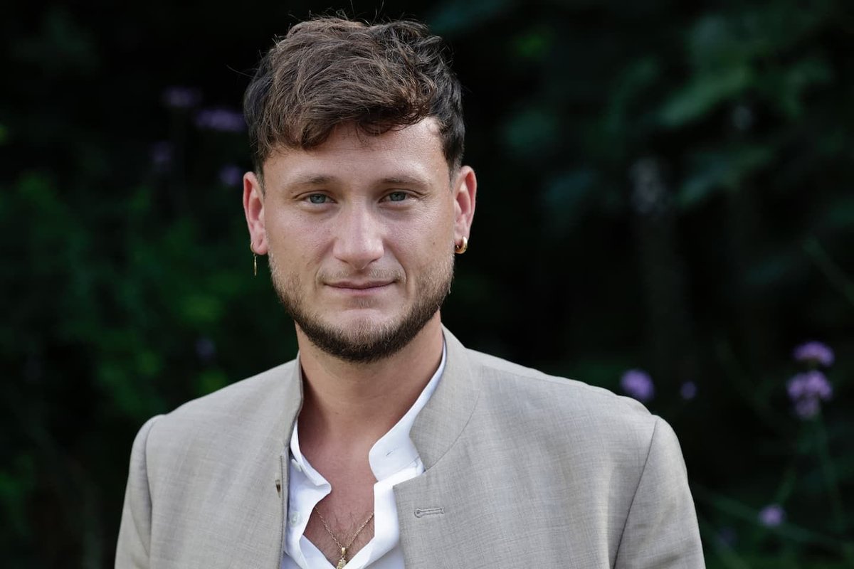 BastionMediaFR's tweet image. 🔴🇫🇷 𝗔𝗟𝗘𝗥𝗧𝗘 𝗜𝗡𝗙𝗢 — Le député LFI Raphaël Arnault est accusé par un ancien cadre du parti de RACISME, de VIOLENCE et d’HUMILIATION au sein de la section d’Avignon.

Selon Farid Faryssy, Raphaël Arnault aurait « un souci avec l’origine des gens ». Il affirme s’être senti…