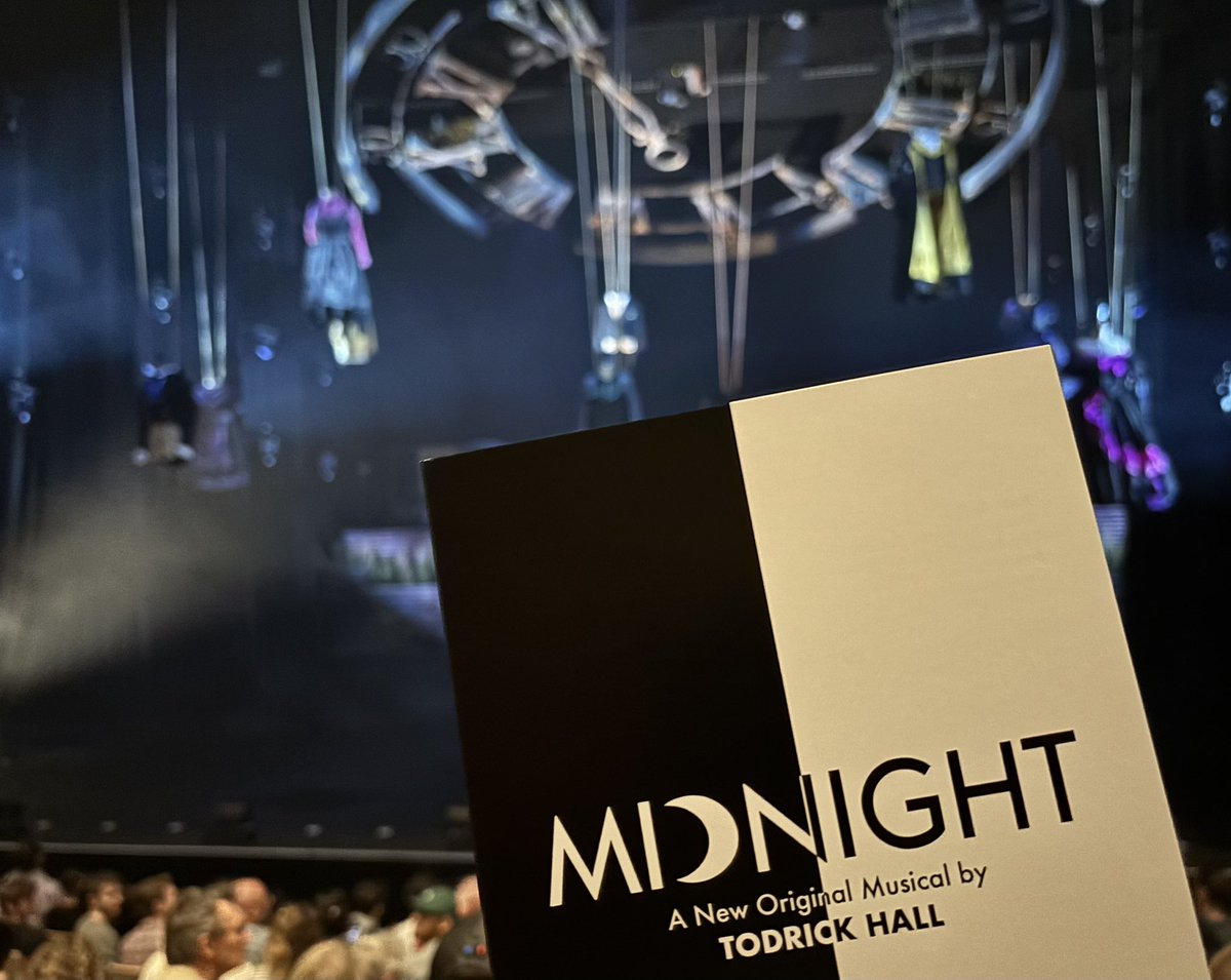Timsy99's tweet photo. Well that was amazing #TodrickHall #MidnightMusical @Sadlers_Wells get that show in the #WestEnd asap what an amazing cast & orchestra, a stunning show, Todrick is a force of nature & mind blowing what he’s achieved with this production, WOW… @jeremybeloate https://t.co/7yIGAuVlAO