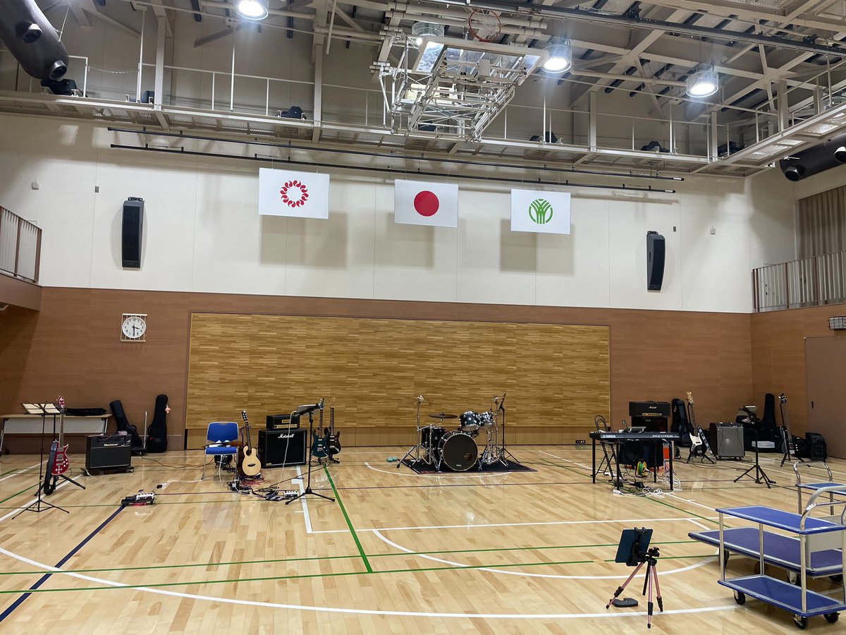 埼玉の某学校の芸術鑑賞会で🎹演奏してきました♫

生徒さん達皆さんじっくり耳を傾けてくれて、手拍子をしてくれたり、楽器体験会では色々な音に興味を持って笑顔
になってくれて楽しんでもらえて嬉しかったな☺️

素敵な機会をありがとうございました‼️