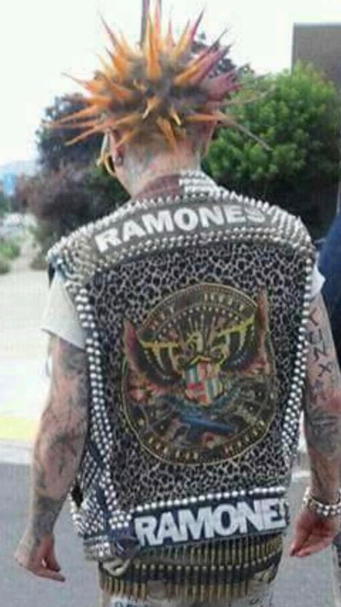 billynews3's tweet image. PUNK´S NOT DEAD
#punk #punkrock #punksnotdead #punkrocker
#punks #punkstyle #punkrockers
#oldschoolpunk #staypunk #punklife
#punkforever #punkmusic #punkbands
#punknotdead #punkisnotdead #streetpunk
#punker #upthepunx #UpThePunk