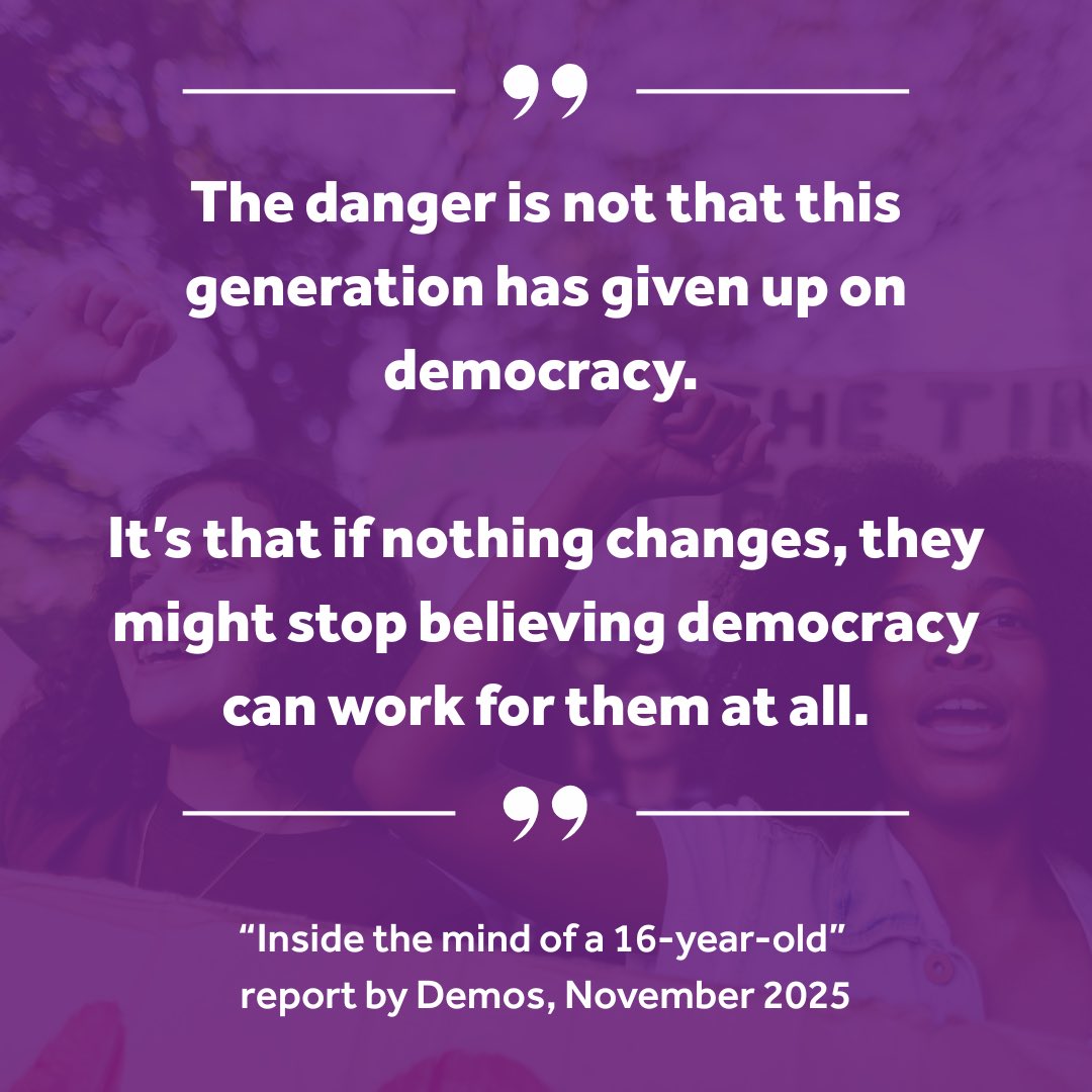 MakeVotesMatter's tweet image. 💥 For a new report, @Demos interviewed 700+ teenagers. 

72.8% agreed: democracy must be defended at all costs. But many weren&apos;t happy with the way it currently works.

&quot;Change the voting system&quot; was proposed as one of the solutions. We agree.

Read more: demos.co.uk/research/insid…