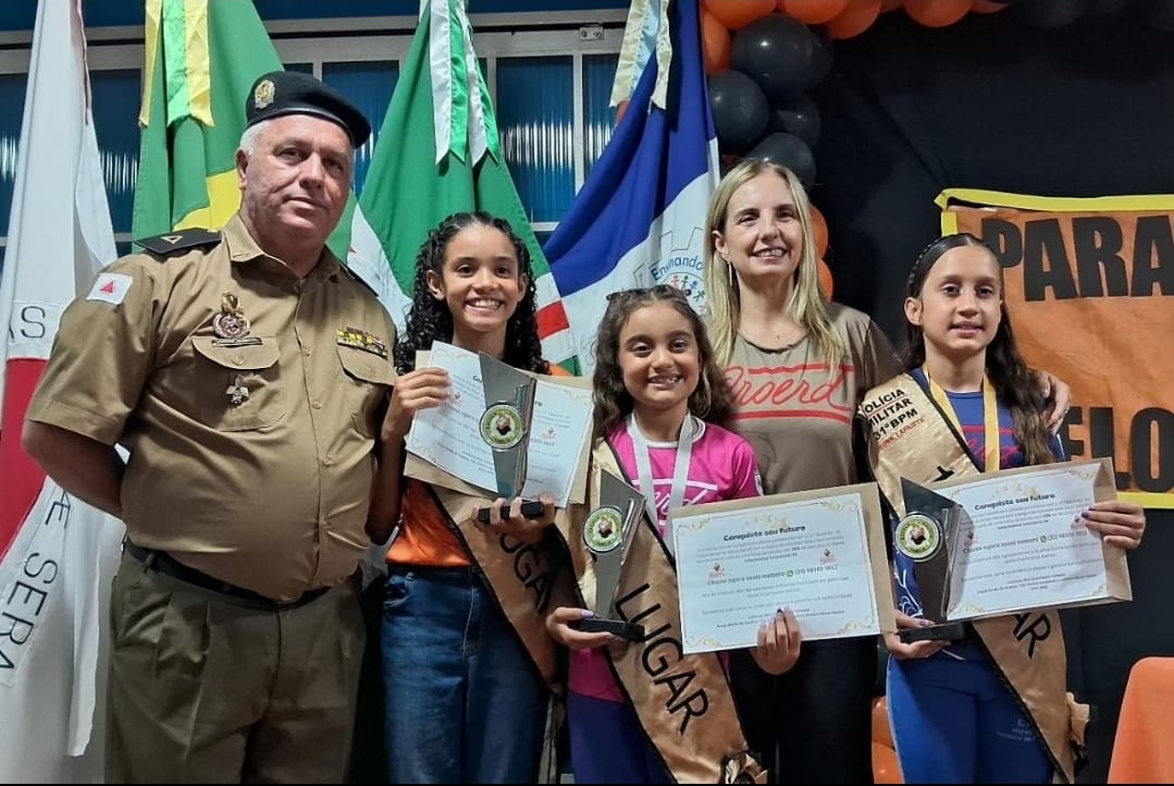 correiodeminas's tweet image. Polícia Militar realiza formaturas do PROERD em escolas de Conselheiro Lafaiete #correiodeminas

#formatura #proerd #escolas #lafaiete #pmmg #correiodeminasonline

correiodeminas.com.br/2025/11/13/pol…