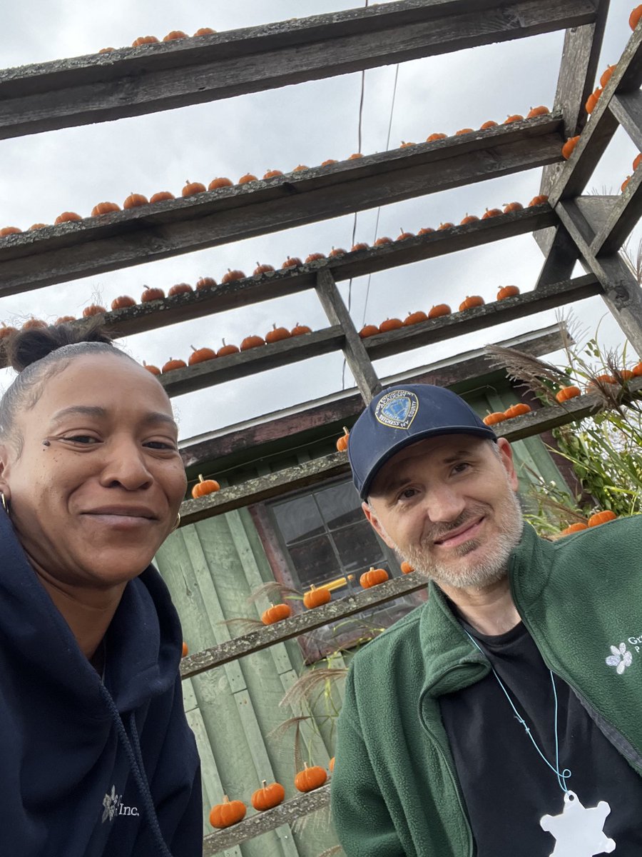 GreystonePrgrms's tweet image. Holding onto fall weather as long as we can! Days spent pumpkin picking and enjoying the outdoors are what autumn’s all about.

#greystoneprograms