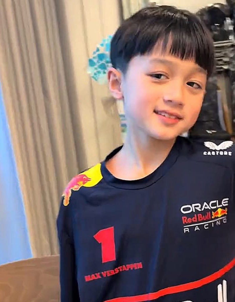 ผมในเมื่อก่อน                                           ผมในตอนนี้