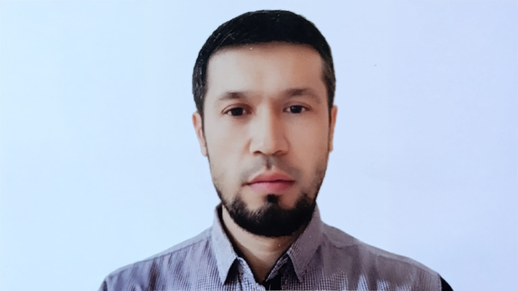 🔴 Özbekistan'daki dini baskılar nedeniyle 13 yıl önce Türkiye'ye gelen evli ve dört çocuk babası Murodullo Musinov, Özbek rejiminin hakkında çıkardığı yakalama kararı nedeniyle gözaltına alınarak bu sabah zorla Özbekistan'a sınır dışı edildi.

Avukat İbrahim Ergin, Musinov