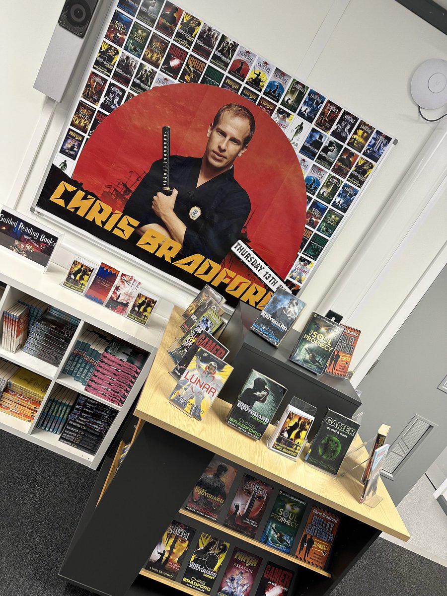 Another great display by Bay House School in Gosport! Thanks to the fab librarians for promoting my books to avid young readers. 🥷 Great welcome as always by your pupils @puffinbooksuk @barringtonstoke @nosycrow