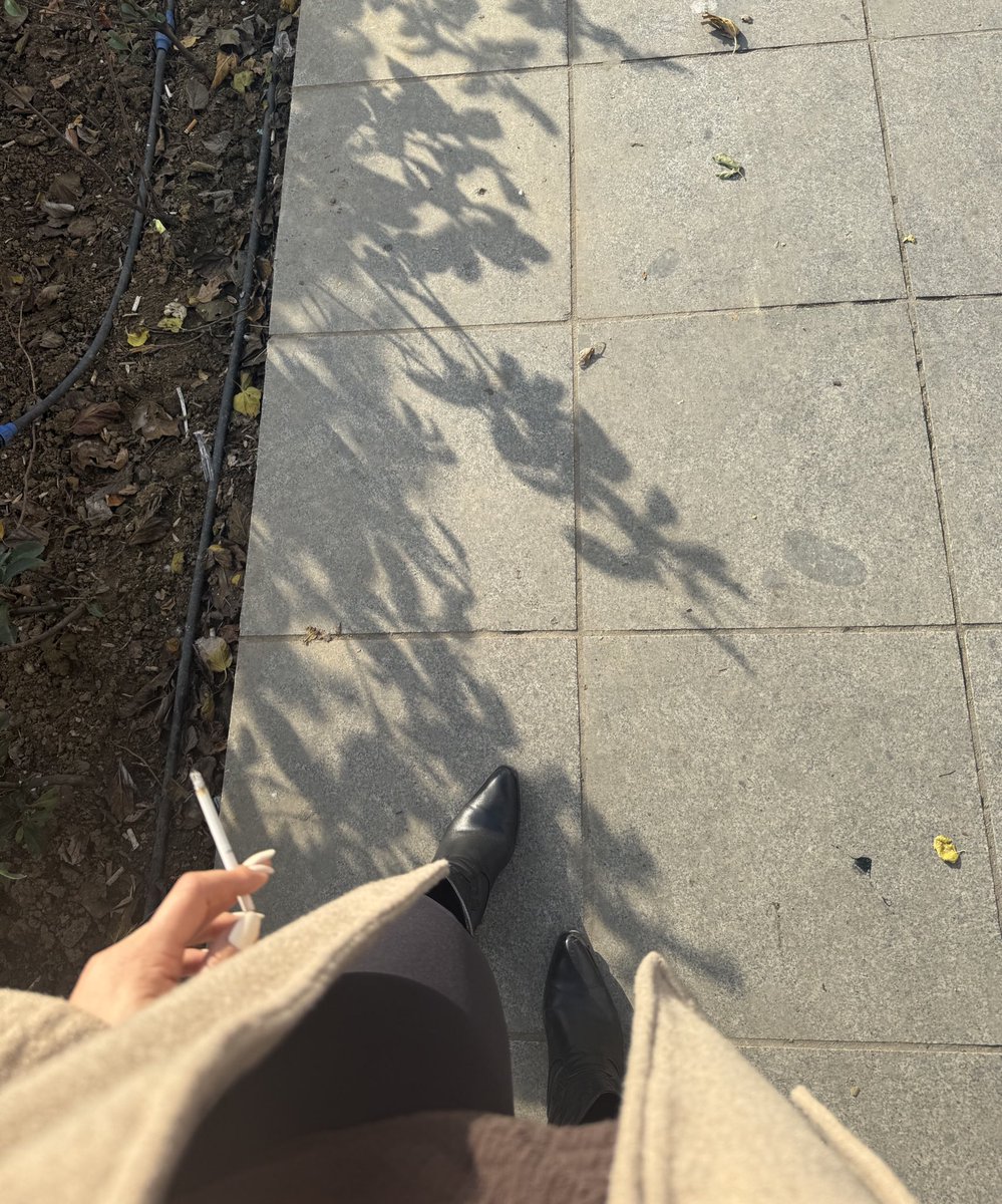 at gibi boyumuzla bi de topuklu bot giydik rahatsız edicilik seviyemiz