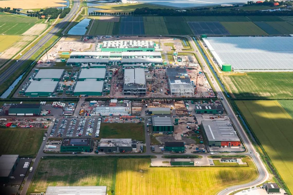 generativeaihub's tweet image. From GPUs To Gigawatts: The True Cost Of Generative AI And How CEOs Can Address It.

forbes.com/councils/forbe…

#GenerativeAI #deeplearning #AI #MachineLearning #GPT #VideoGPT