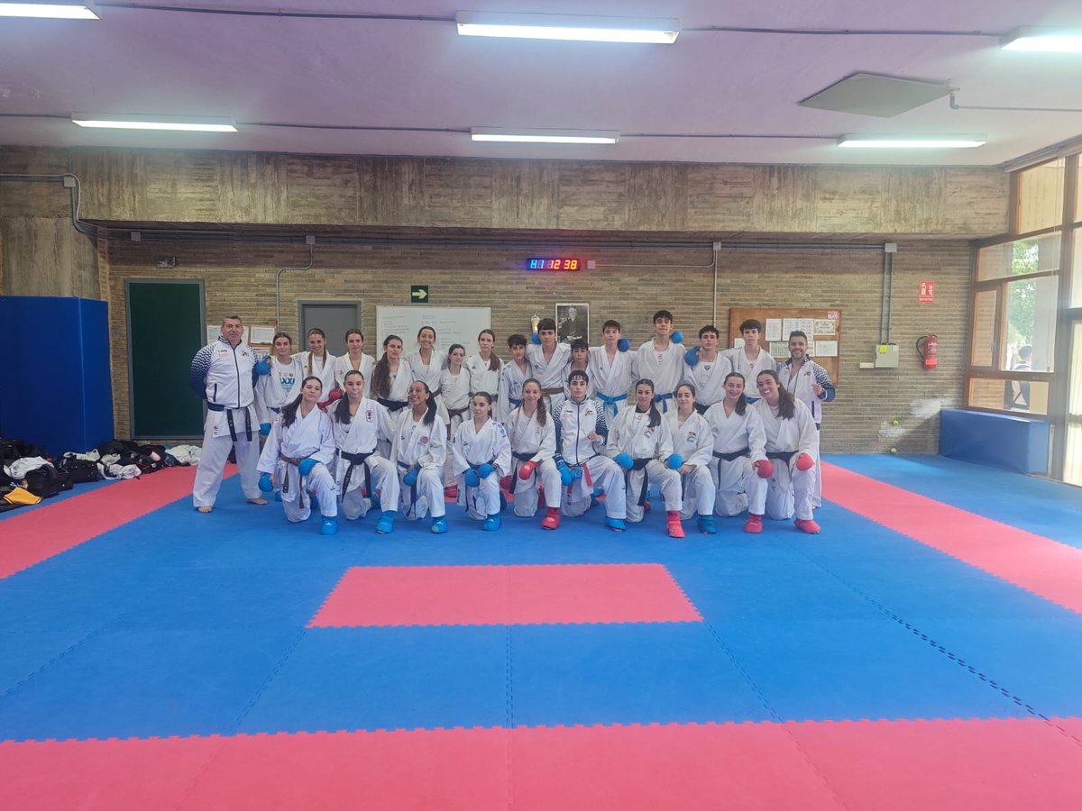 𝐄𝐧𝐭𝐫𝐞𝐧𝐚𝐦𝐢𝐞𝐧𝐭𝐨 𝐂𝐭𝐨. 𝐄𝐬𝐩𝐚𝐧̃𝐚 𝐂𝐚𝐝𝐞𝐭𝐞, 𝐉𝐮𝐧𝐢𝐨𝐫 𝐲 𝐒𝐮𝐛𝟐𝟏

Nuestra Selección de 🥋Kata y🥊Kumite prepara su participación en el 🏆Campeonato de España Cadete, Junior y Sub21.

💪 ¡A por todas!

#SomDojo