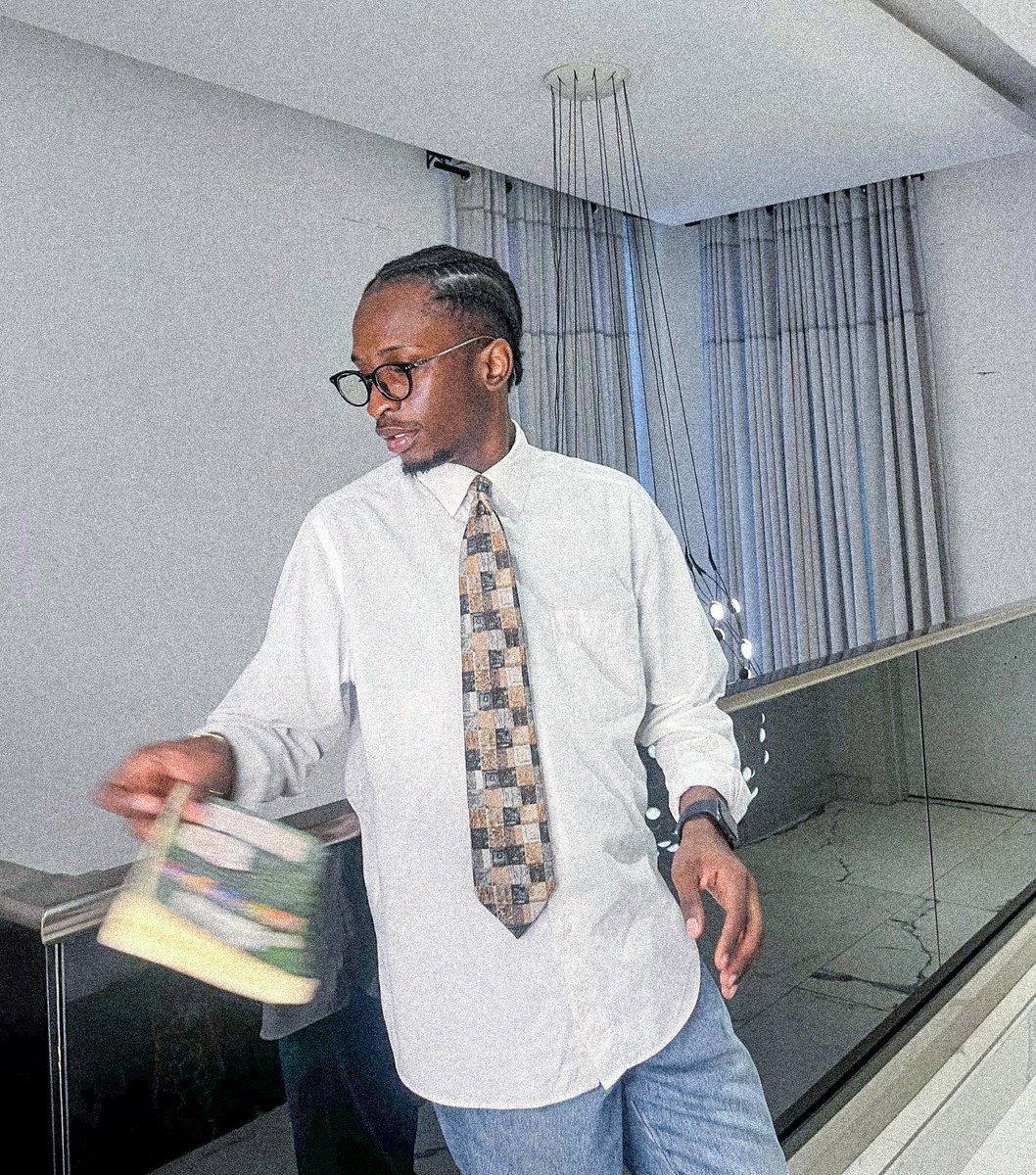 thedebuthub's tweet image. 🚨 Meet Fez, the producer behind some of your favorite viral TikTok hits!

He’s credited on tracks with millions of streams on Spotify:
1️⃣ BODY (danz) – CKay ft. Mavo | 8.1M
2️⃣ Jigga – TAR1Q &amp;amp; Khaid | 6.4M
3️⃣ Well – Nello MXL | 1.7M
4️⃣ Melanin – Nello MXL | 644K
5️⃣ Sorry – Amma |…