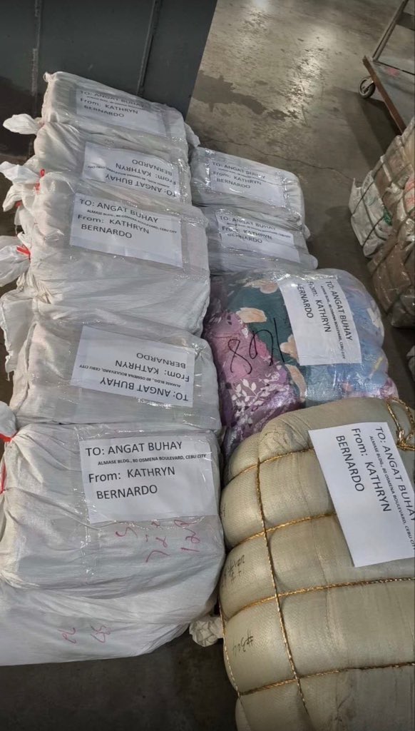 jlonstantwt's tweet image. before judging, maybe know the context first. that “apolitical” thing was from before when she said no to a politician’s endorsement. and some even called her support back then performative? just to inform you, she’s still actively donating and partnering w/ angat buhay until now