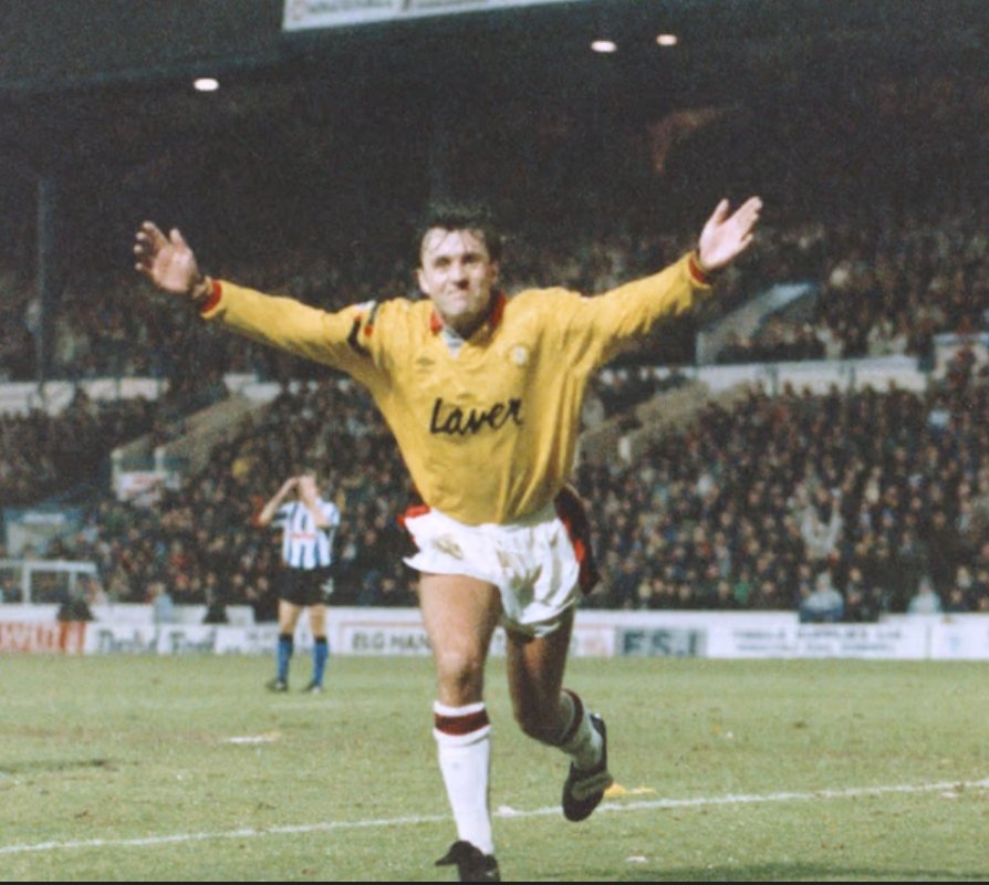 What's that...we've signed a 32 year old Leeds United striker just before the derby game at Hillsborough 🤔