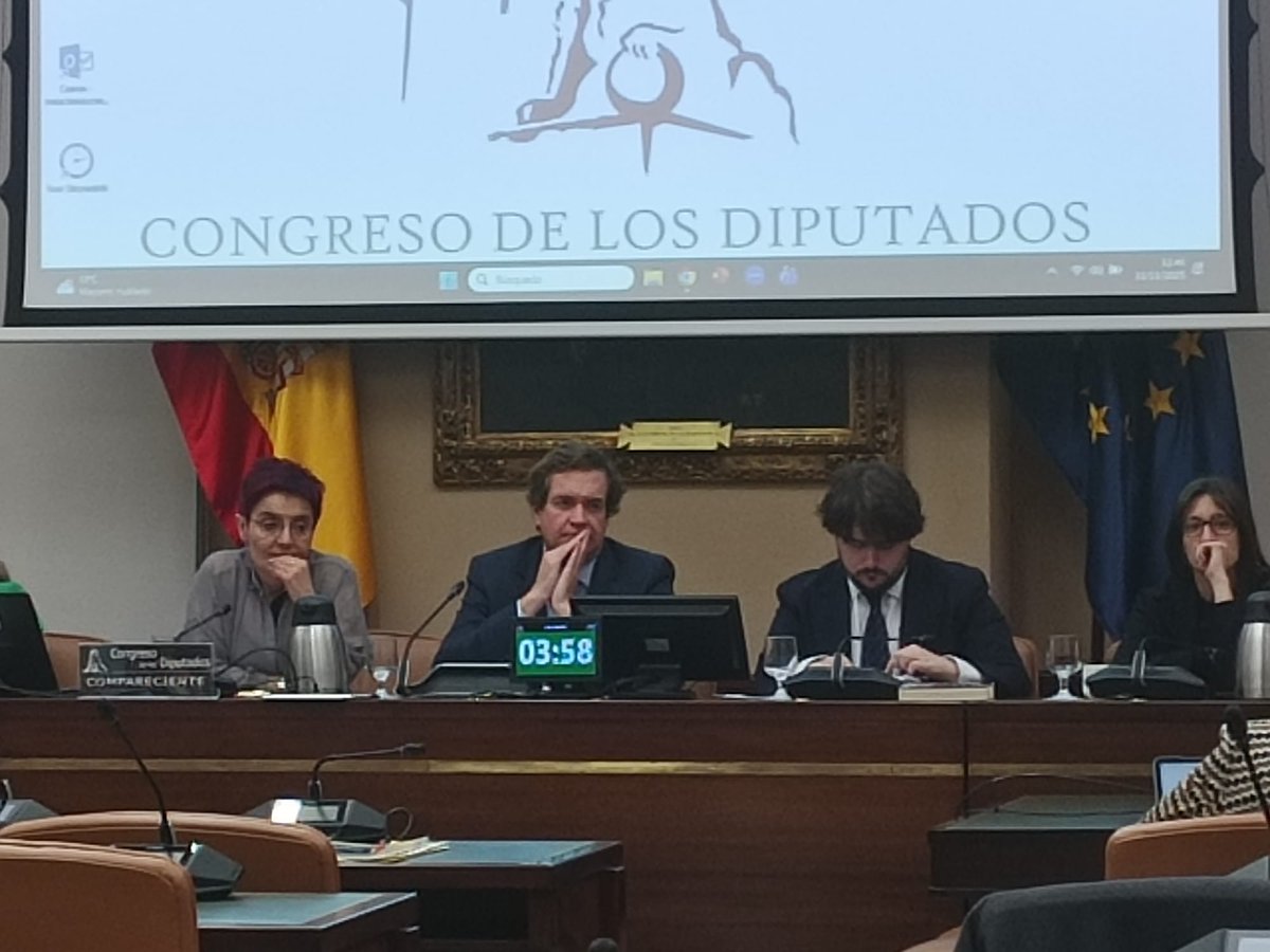 Caarfe_'s tweet image. Agradecemos al Congreso y al Senado por escuchar la voz de CAARFE en la Comisión Mixta para el Estudio de los Problemas de las Adicciones. Nuestra presidenta, Pilar Leal, trasladó las necesidades reales de las personas y familias en rehabilitación. 💙 #Adicciones #CAARFE