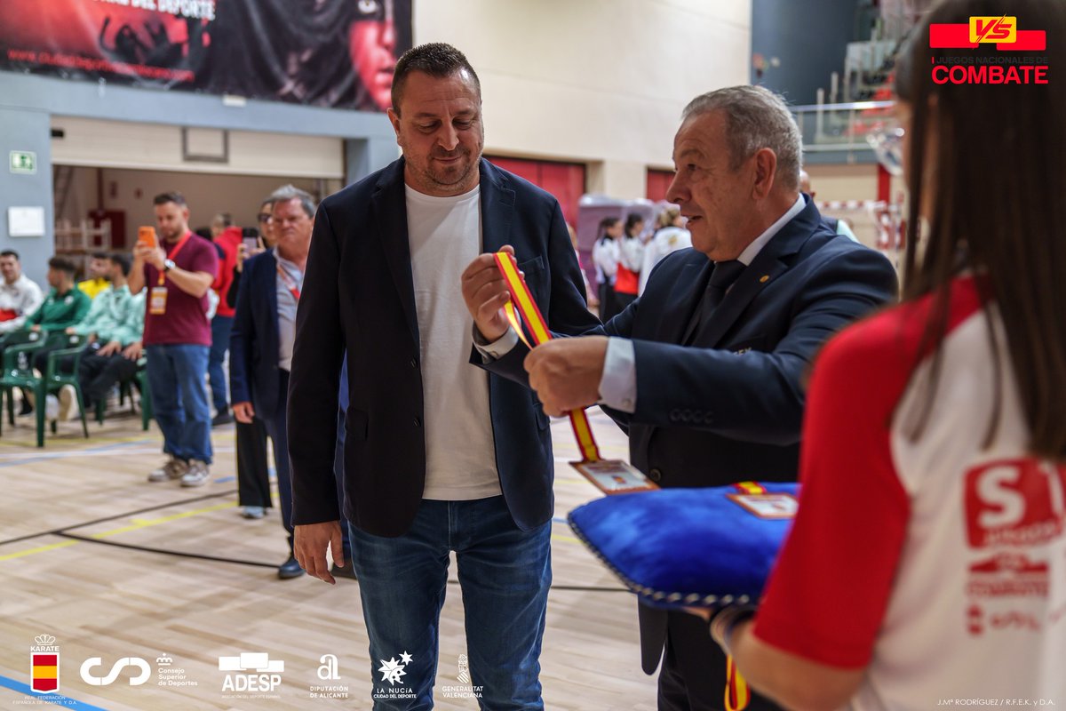 FKCV_karate's tweet photo. 𝑫𝒆𝒕𝒓𝒂́𝒔 𝒅𝒆𝒍 𝒕𝒂𝒕𝒂𝒎𝒊 | I Juegos Nacionales de Combate

📸Así vivimos el campeonato nacional en La Nucía.

#SomDojo #juegosnacionalesdecombate https://t.co/RE660F3bdl