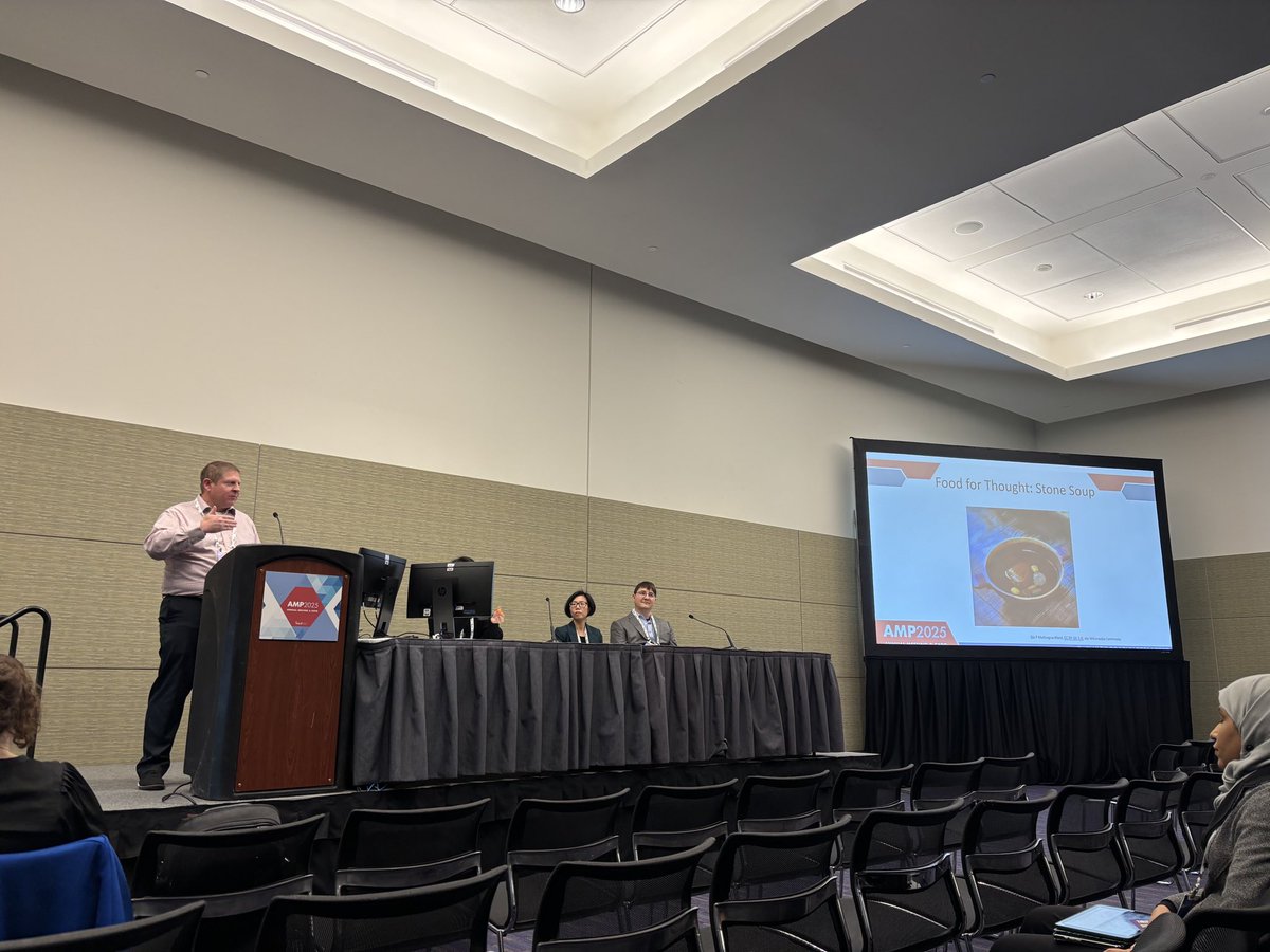 pvhernandezmd's tweet image. Amazing #AMPath2025 EdCop session: “Integrating Bioinformatics Education into Clinical and Laboratory”. Come and learn more if you have a chance! 🧬💻
@AMPath @TingZhaoPathdoc @whosainastro #AMPlifier