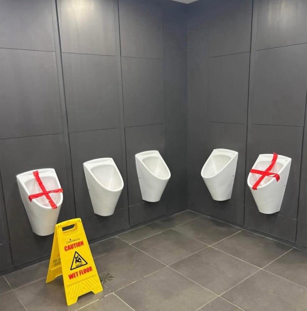 SimpleFacks's tweet image. ingerland 

simple as