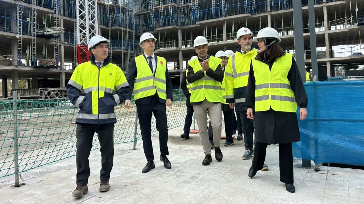 ColegioITOP's tweet image. El problema de la #vivienda en Madrid que lleva ahora a convertir #oficinas en #apartamentos: la reconversión se concentra en el #barrio de #Valdebebas. @20m

ow.ly/nm8W50Xqqzr