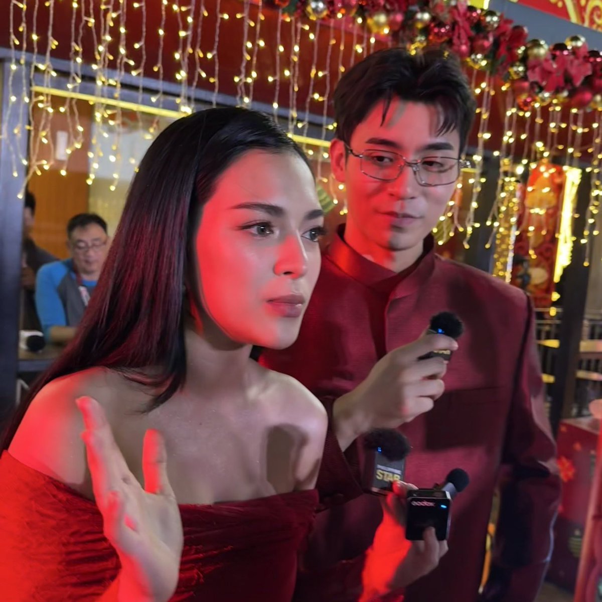 miksxela's tweet image. It’s always the way he looks at her. Always 

MIKBRENT JOYFUL CHRISTMAS