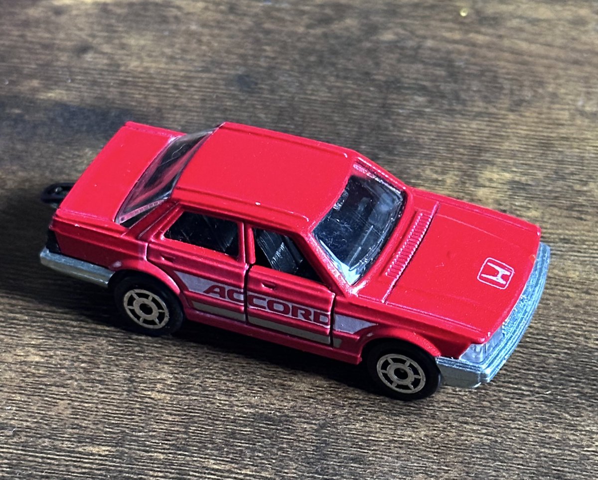 ついに手に入れた赤いアコード！