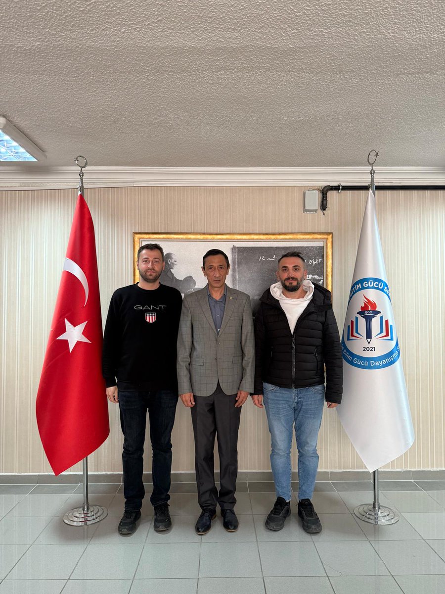 PİKTES öğretmenleri Okan ÖZTÜRK ve Deniz BAZ, PİKTES öğretmenleri adına Genel Merkezimizi ziyaret etti.

Ziyaret sırasında PİKTES öğretmenlerinin kadro talebi, özlük ve mali hakları ile yer değişikliği hakkına ilişkin konular ele alındı.

Sendikamızın bu konulara ilişkin planları