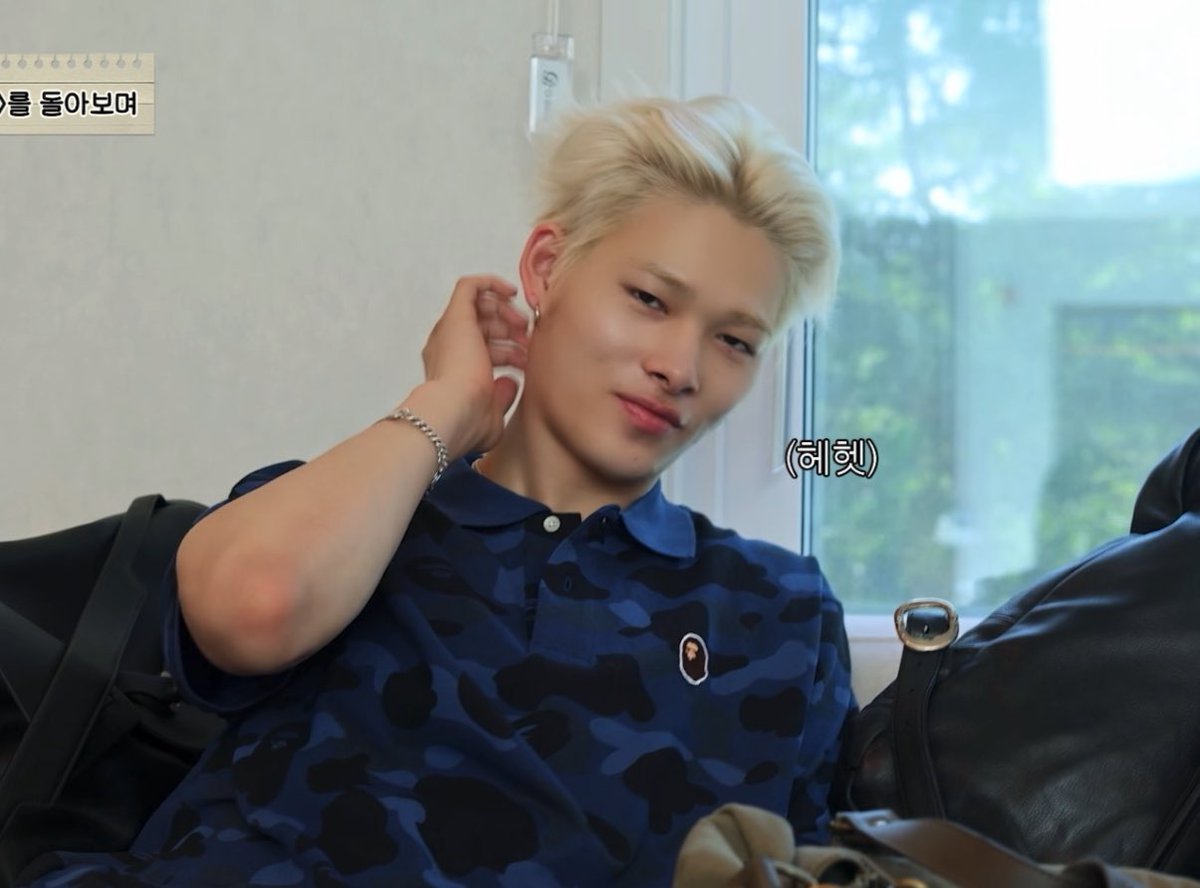 allforchulsoo's tweet image. we don&apos;t often see ni-ki wear polo shirt but IT LOOKS SO GOOD ON HIM 😭😭