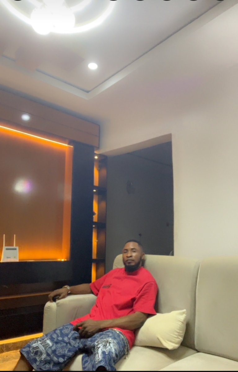 etaviri_sunday's tweet image. When Employees Say “No” to Clients

Don’t fear losing clients.
Fear losing your culture by keeping the wrong ones.

Your brand grows faster when your people feel safe to say no.
Because alignment always outperforms compliance.

And in the long run.
#leadership #Diginity