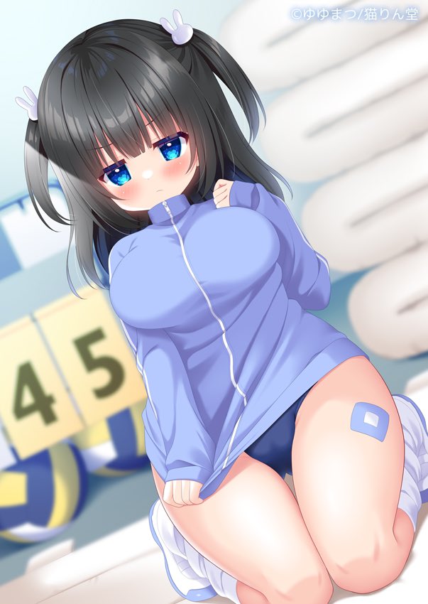 「センパイ、どこ見てるんですか？」 #いいひざの日