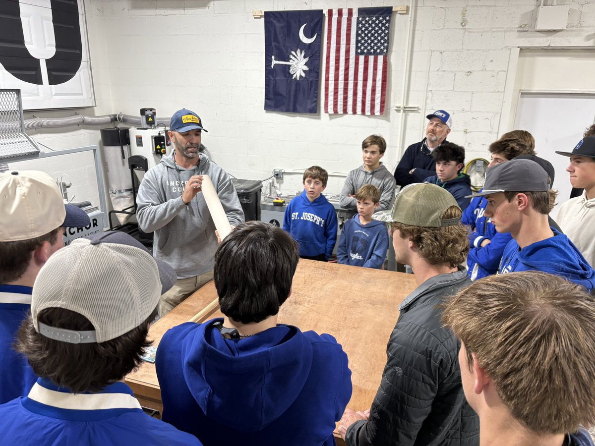 Big thanks to <a href="/anchorbatco/">Anchor Bat Company</a> and Coach <a href="/Harker31/">Brett Harker</a> for showing us around the new spot. The best bats are made in the 864!