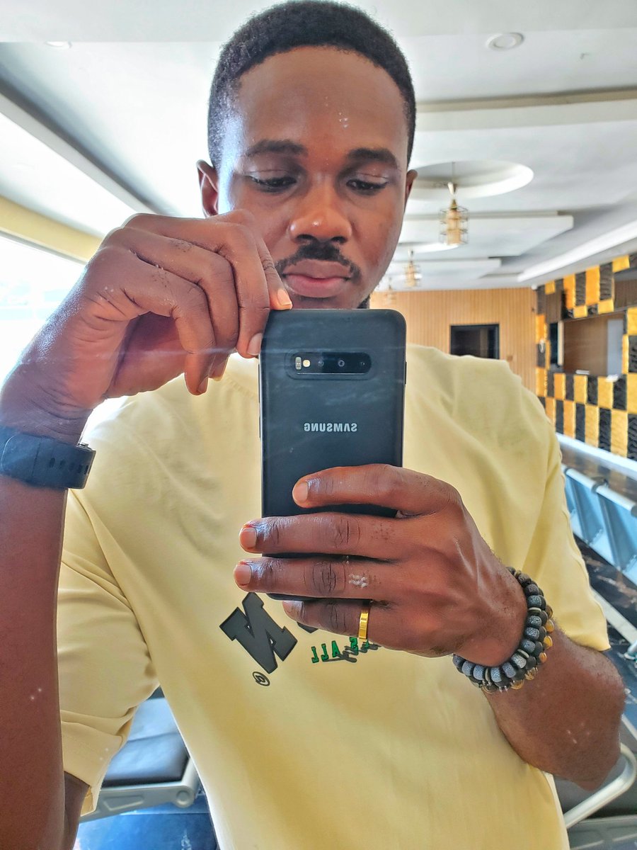 KnightofSamTech's tweet image. The Samsung Galaxy S10+, a previous flagship model from Samsung, still showcases its remarkable camera capabilities. 
#Samsung #S10Plus