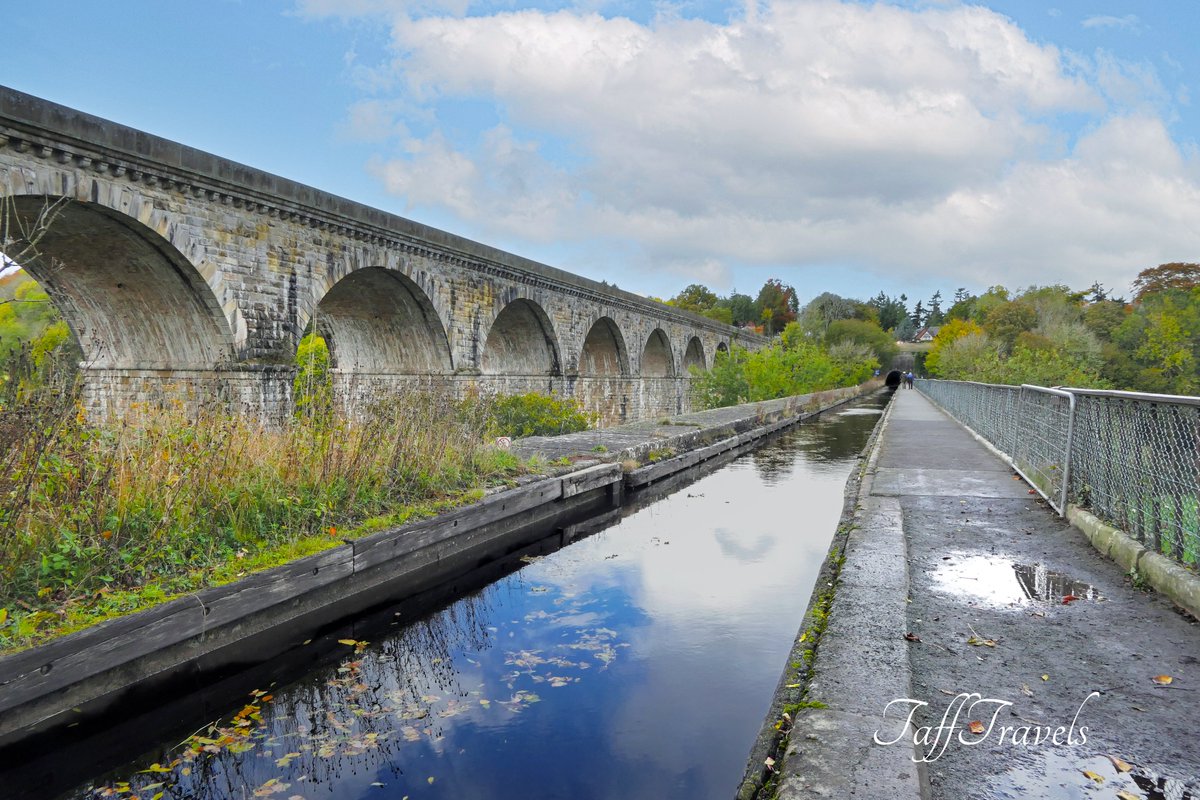 tafftravels's tweet photo. Lovely walk along the #LlangollenCanal from #ChirkTunnel crossing the #ChirkAqueduct (the one I can actually walk across 😁) to The Poachers Pocket  #Chirk #Wrexham #NorthWales #Wales @WrexhamFX @wrexham @VisitNorthWales @visitoswestry @visitwales https://t.co/UNnbjsMJFz