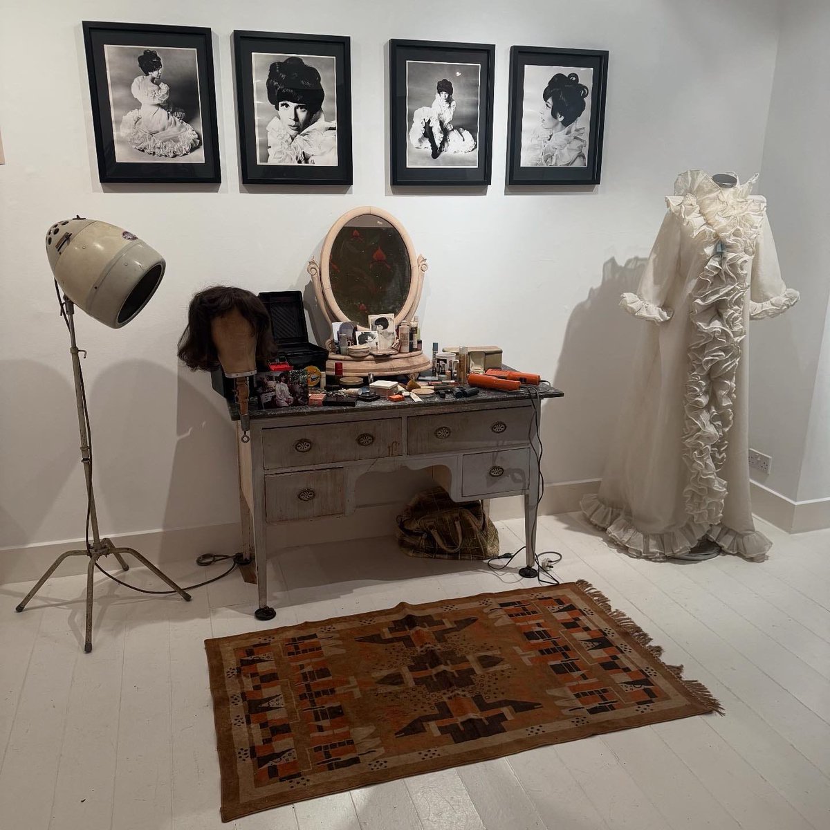 Fenella Fielding OBE tweet media