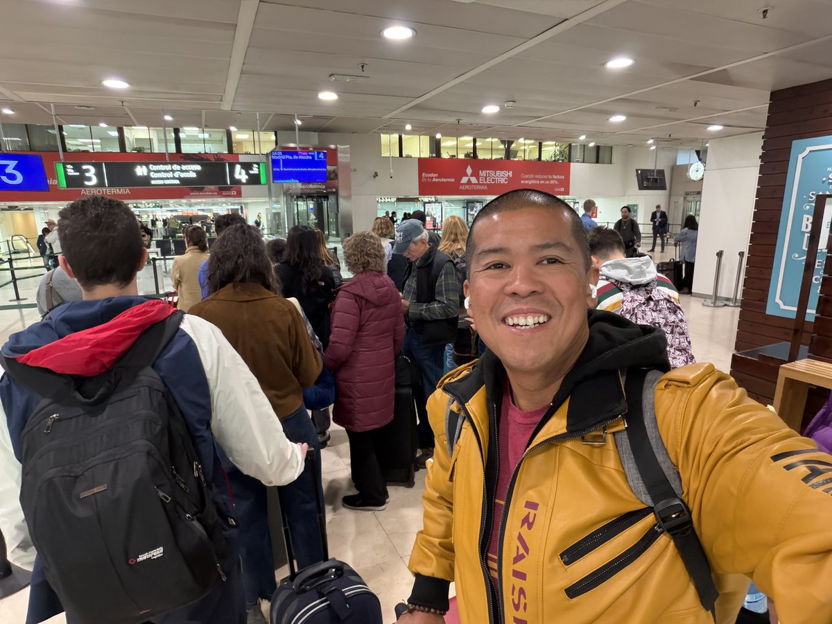 TailgateTed's tweet image. Excited to join @Mikea_Turner on #Fox5DC LION Lunch Hour today — LIVE from Spain! 🦁🇪🇸 Fingers crossed I catch the right train from Barcelona and make it to Madrid on time 😅🚆