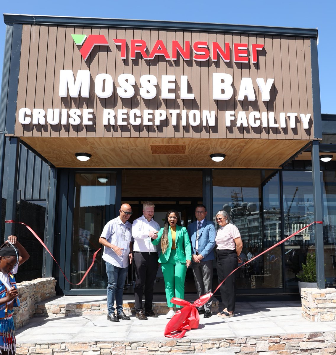 [Media Statement]

Transnet National Ports Authority (TNPA) today witnessed an iconic moment with the docking of the passenger vessel, SH Diana, at the Port of Mossel Bay’s newly launched Cruise Reception Facility, a state-of-the-art facility developed to position Mossel Bay as a