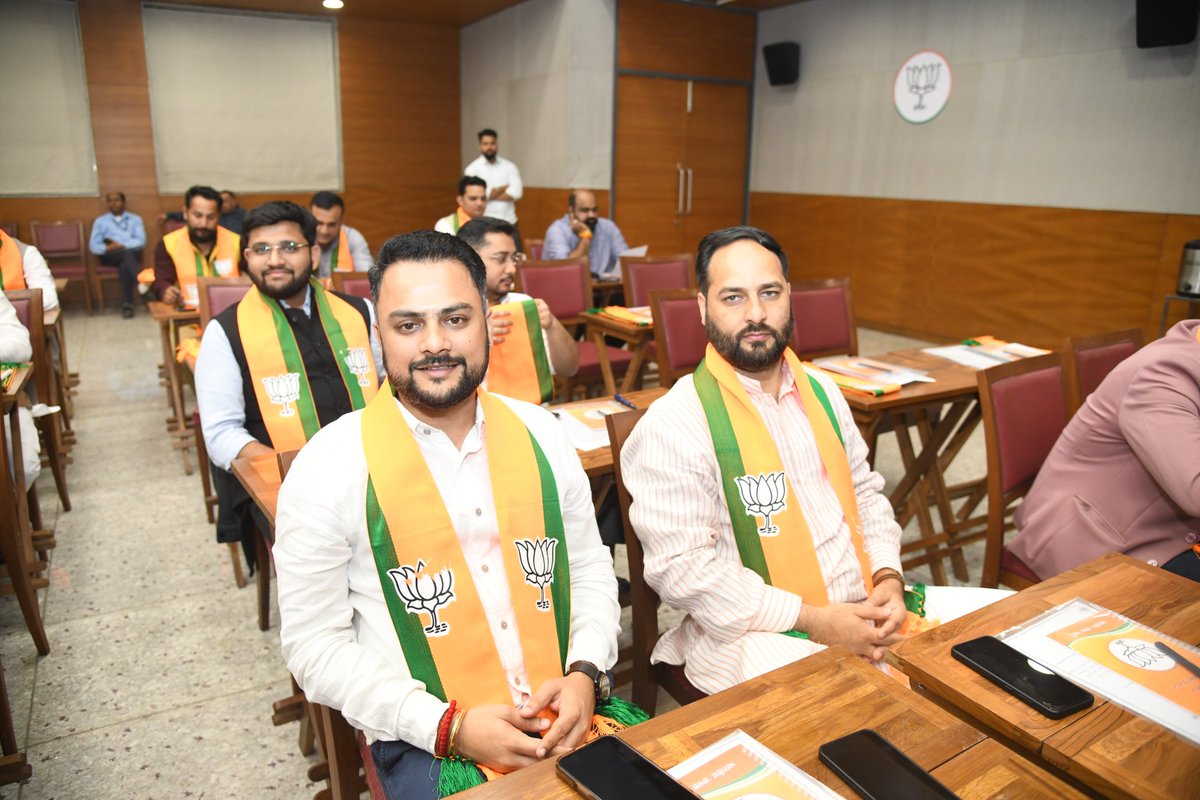 Devansh Shah tweet media