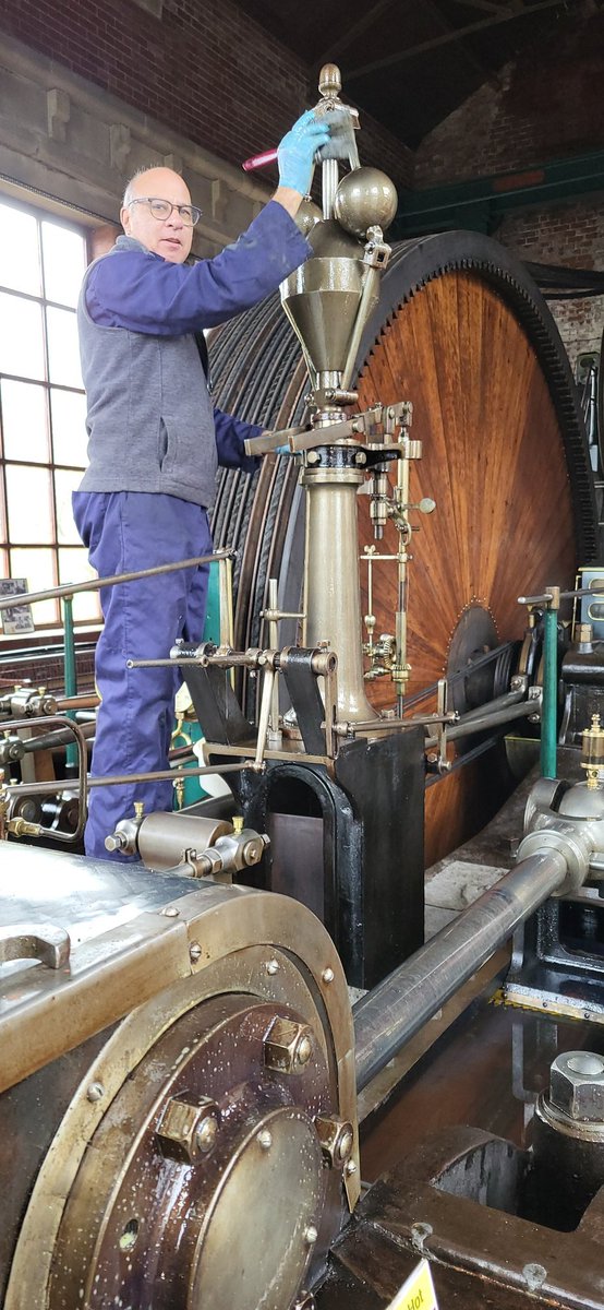 EngineMill's tweet photo. Our newest volunteer gets stuck in, under supervision of course, with the winterising of our Roberts engine. Not every day you can say you're going to work on a vintage steam engine. We are recruiting volunteers who have a love of industrial history. See https://t.co/KhN5yhiWQF https://t.co/5FwRccQvcN