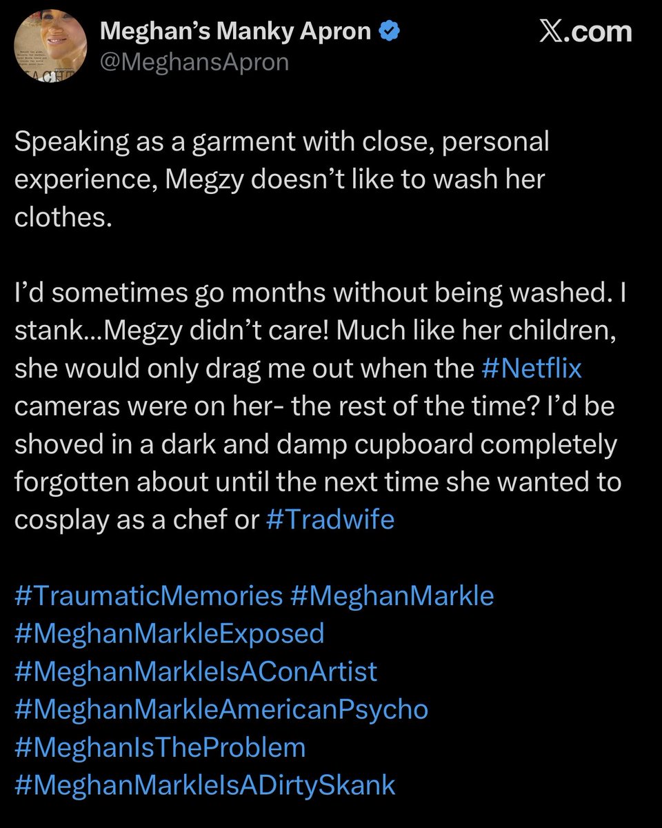 RobbieWWFC's tweet image. My mate just sent me this screenshot.

Manky is now actually talking as if she’s the apron. 

This isn’t someone that’s sane, right?