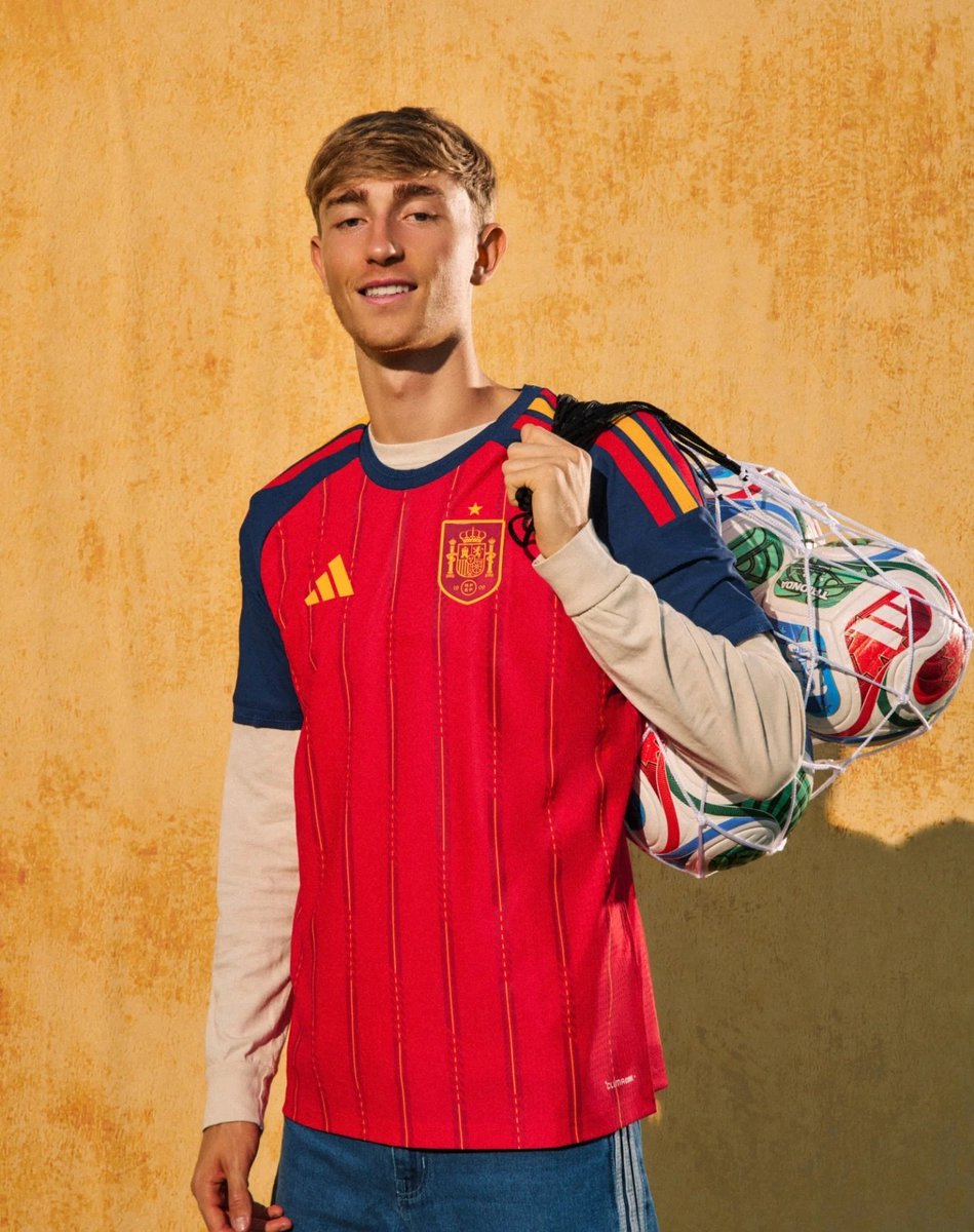 🌍 SORTEO INTERNACIONAL

Para amenizar este parón voy a SORTEAR la NUEVA CAMISETA de la SELECCIÓN ESPAÑOLA entre los que:

- Den RT a este tuit.
- Sigan a <a href="/AlberrtoRM2/">(fan) Aʟʙᴇʀᴛo</a> y <a href="/17ct_info/">17ct_info</a> (*nueva cuenta).

*OPCIONAL* Mencionar un amigo (doble participación).