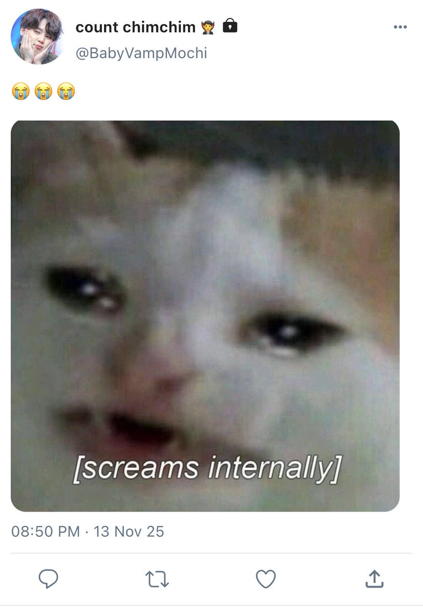 ladyelocin's tweet image. 🎃 98. his lil fangie did what...?