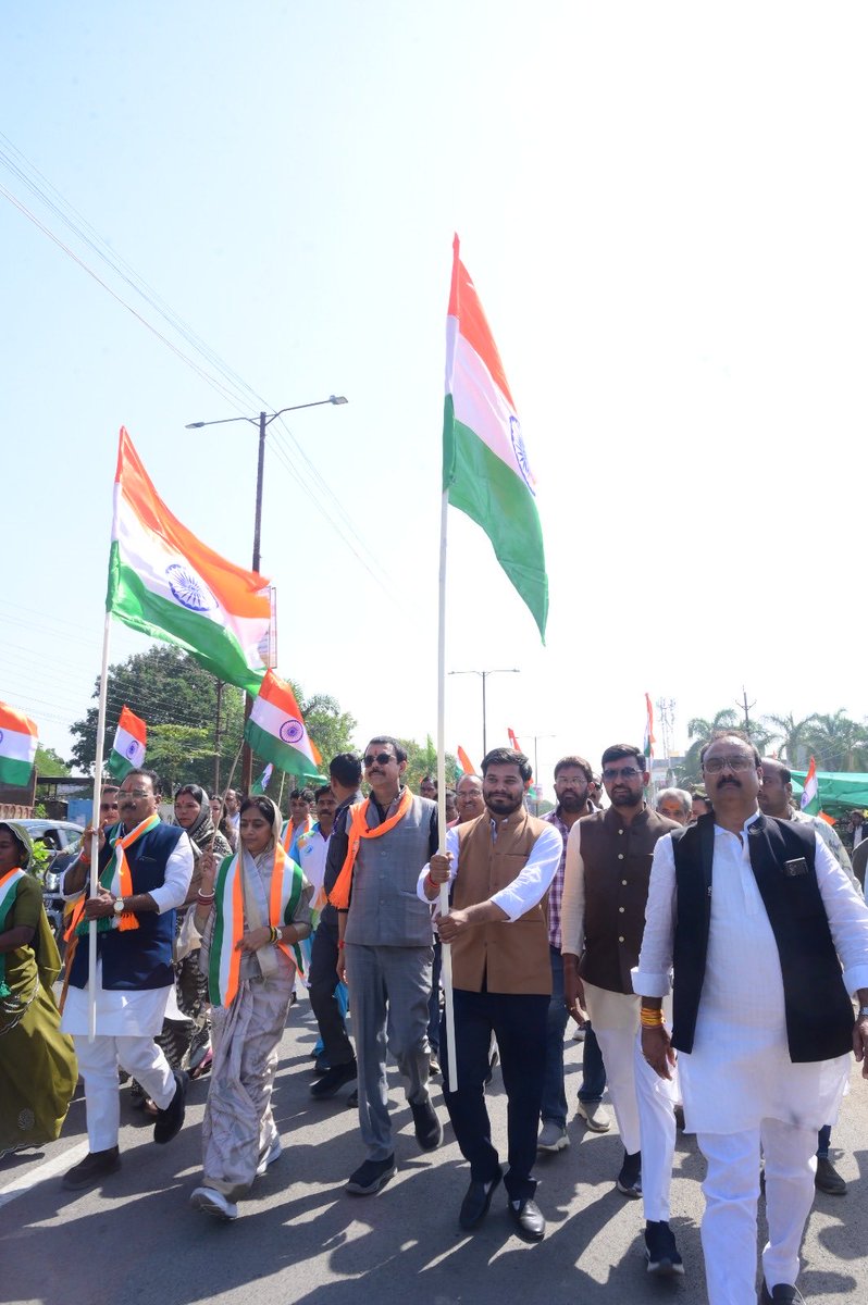 Karan4BJP's tweet image. लौहपुरुष सरदार वल्लभ भाई पटेल जी की 150वीं जयंती के निमित्त &apos;&apos;एक भारत -आत्‍मनिर्भर भारत&apos;&apos; के लक्ष्‍य के साथ रतलाम लोकसभा में आयोजित यूनिटी मार्च में शामिल हुआ ।

#RunForUnity #SardarPatel150