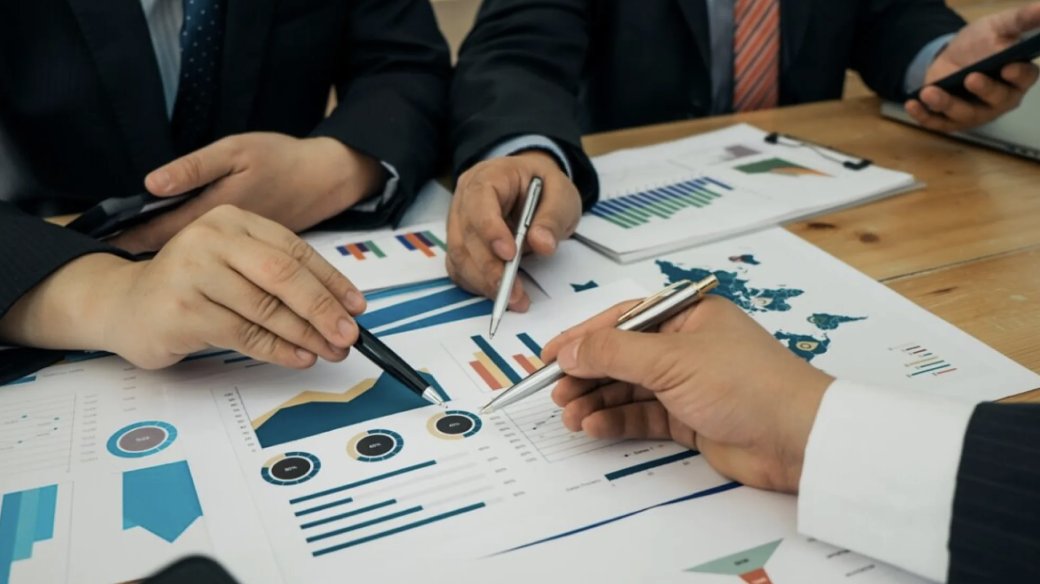 CabotAnalysts's tweet image. Mergers and acquisitions (M&amp;amp;A) are on pace for their strongest year since 2021, but will that uptick in activity be bullish for small-cap stocks? #SmallCapStocks Read here: hubs.ly/Q03SSL3n0