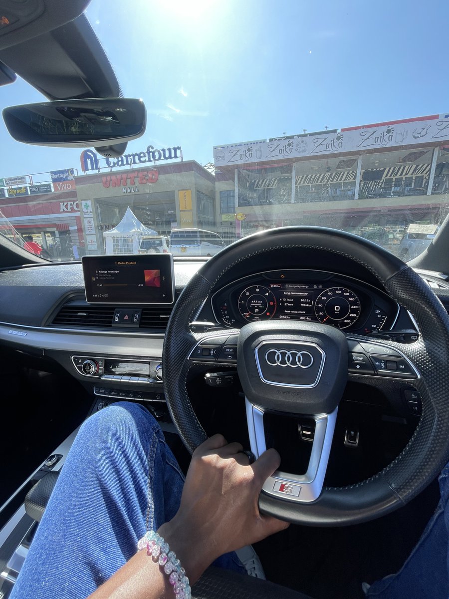 OpijaKE's tweet image. From Kisumu straight to @thebigfishke 

@osumo_brad  come out😃