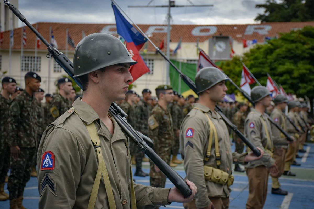 sentandoapua's tweet photo. Oficiais da Reserva e ex-combatentes são homenageados em São Paulo - Exército Brasileiro - https://t.co/ZkbmdZrTJW

#historia #WWII #FEB #Exército #Homenagem #CPOR #veterano https://t.co/mjm0vWFMIk