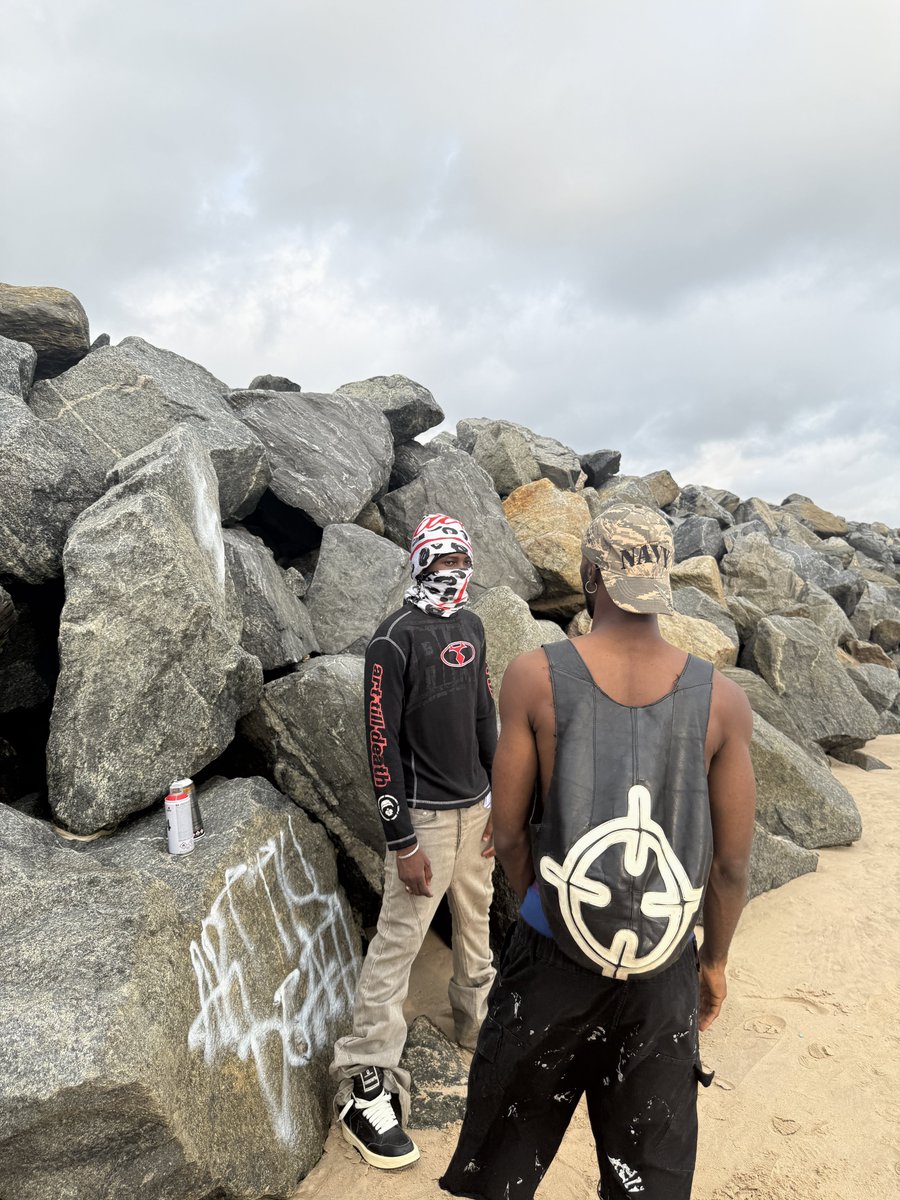 iheartcozy's tweet image. get familiar now 
fwtriads