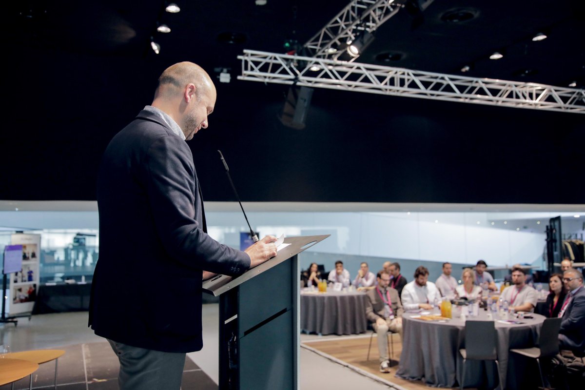 Promo_Economica's tweet image. 📣Lleida acull la trobada empresarial ‘Descubre XR Pro’, referent estatal en tecnologies immersives i realitat augmentada

👉El vicepresident de @promo_economica, @jordi_verdu, destaca el paper de la innovació tecnològica com a motor de creixement

🔗 promocioeconomica.cat/lleida-acull-l…