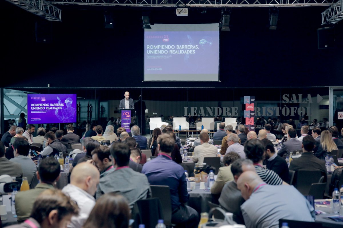 Promo_Economica's tweet image. 📣Lleida acull la trobada empresarial ‘Descubre XR Pro’, referent estatal en tecnologies immersives i realitat augmentada

👉El vicepresident de @promo_economica, @jordi_verdu, destaca el paper de la innovació tecnològica com a motor de creixement

🔗 promocioeconomica.cat/lleida-acull-l…