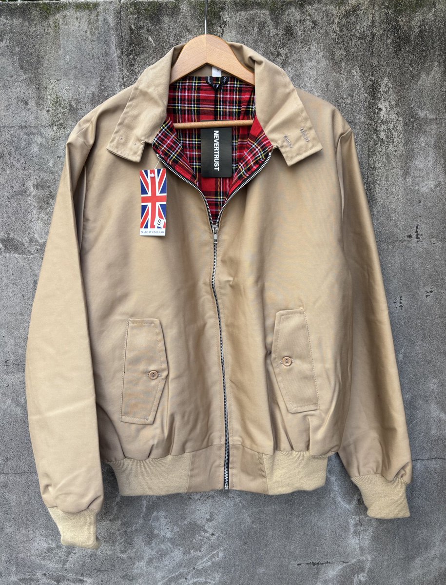 nevertrust_usc's tweet image. blurのデーモンと、ジェームス・ディーンのようになれるMADE IN ENGLANDのハリントンジャケット入荷しました😊

【HERBERTS STORE】
東京都文京区千駄木3-23-5-101
03-5834-8226
11:00-19:00
定休　月曜日

nevertrust.thebase.in

#nevertrust
#ネバートラスト
#herbertsstore 
#ハーバーツストア