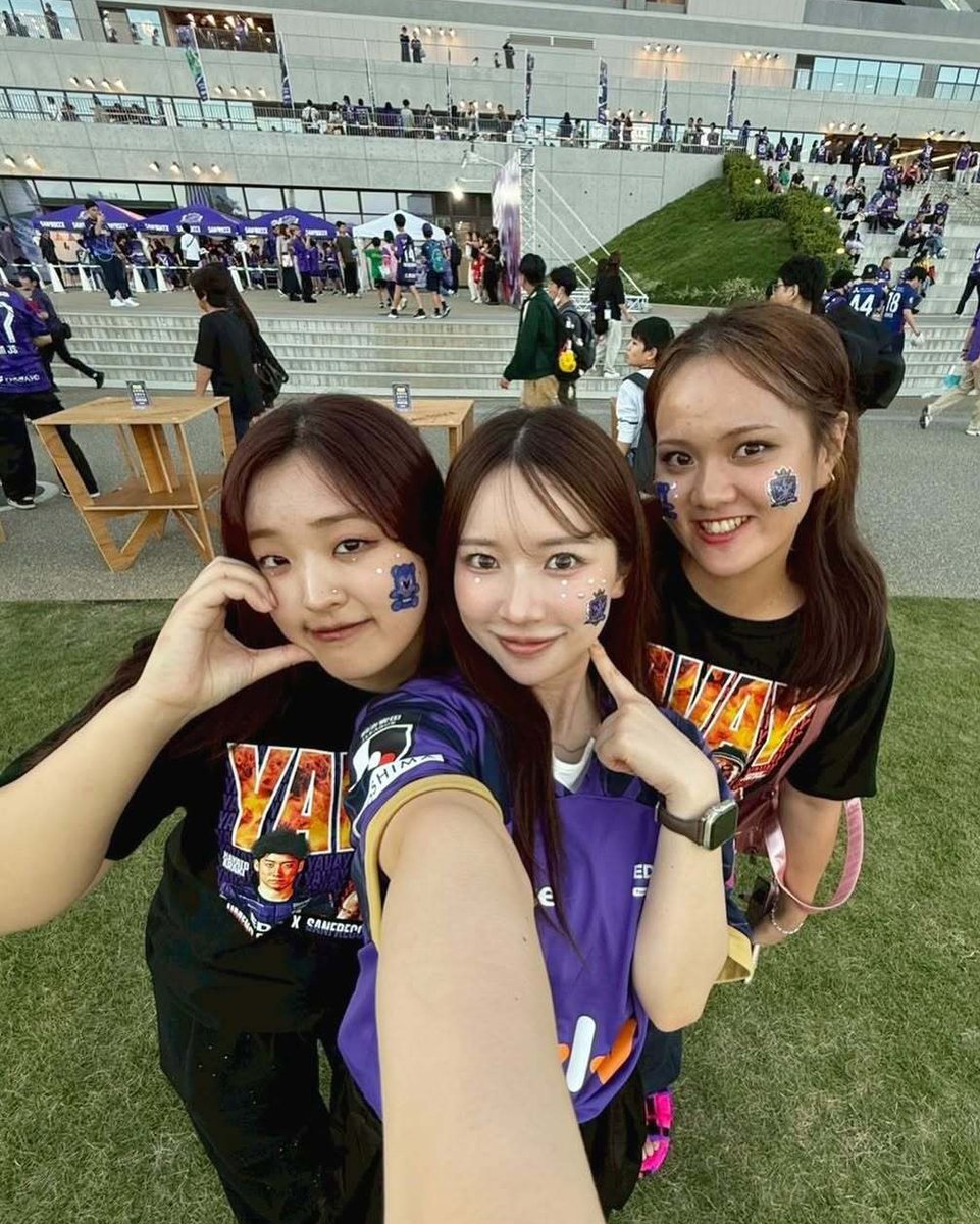 PeaceWingH's tweet image. We&apos;ve always got time to see your Peace Wing moments 📸💜🏟️🕊️

Tag us here (@peacewingh) or on IG (@peacewinghiroshima) when you post about your matchday experience to be featured in the next post!

#sanfrecce #hiroshima #projectone #peacewinghiroshima